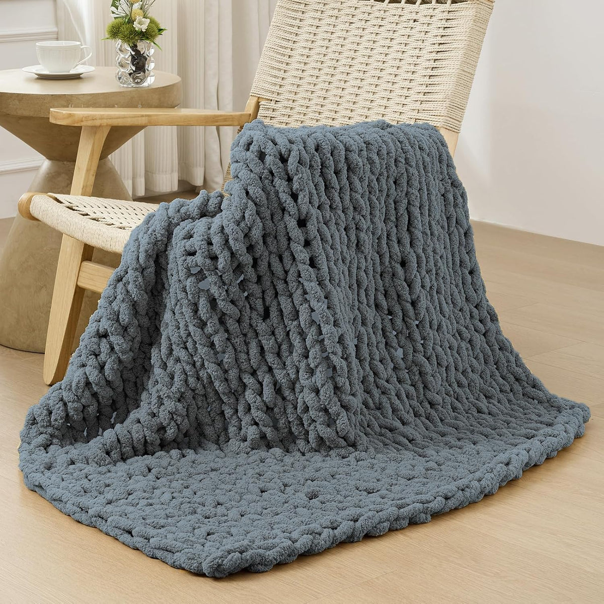 Bigacogo Chunky Knit Throw Blanket for Couch, 40x40 inches, 100% Hand Knitted with Thick Jumbo