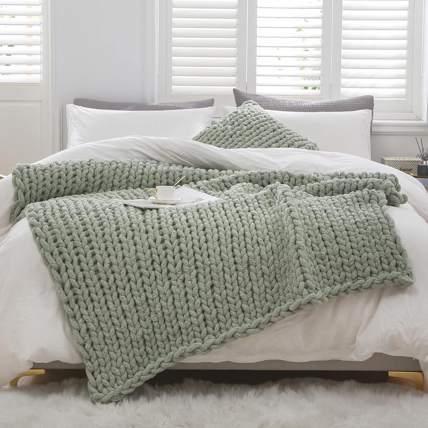 WESHIONGOO Chunky Knit Blanket Throw 50"×60" Knitted Throw Blankets for Couch Bed Fluffy Soft