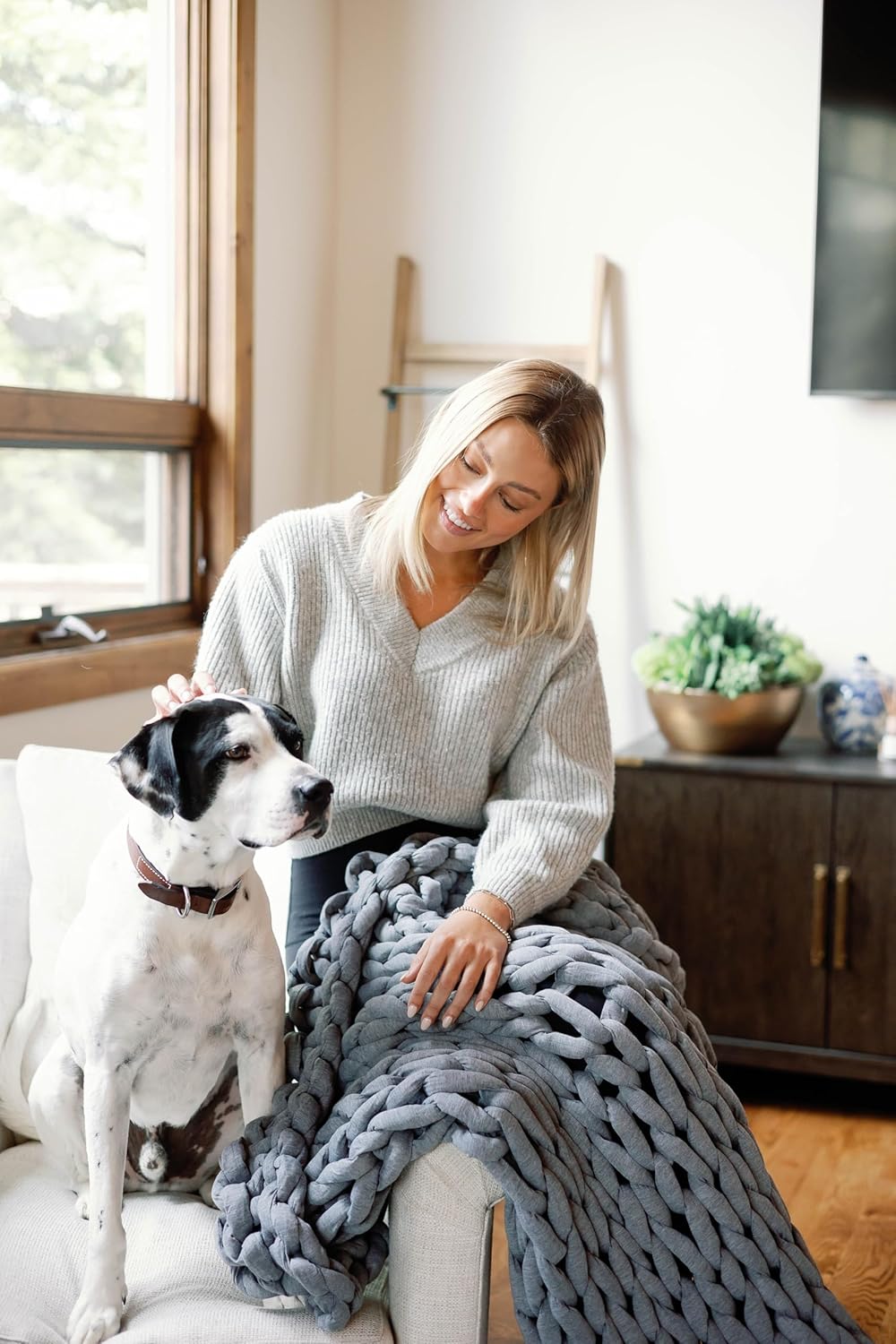 Nuzzie Chunky Knit Weighted Blanket - Breathable, Cooling, Hand Made Knit Throw Blanket for Sleep