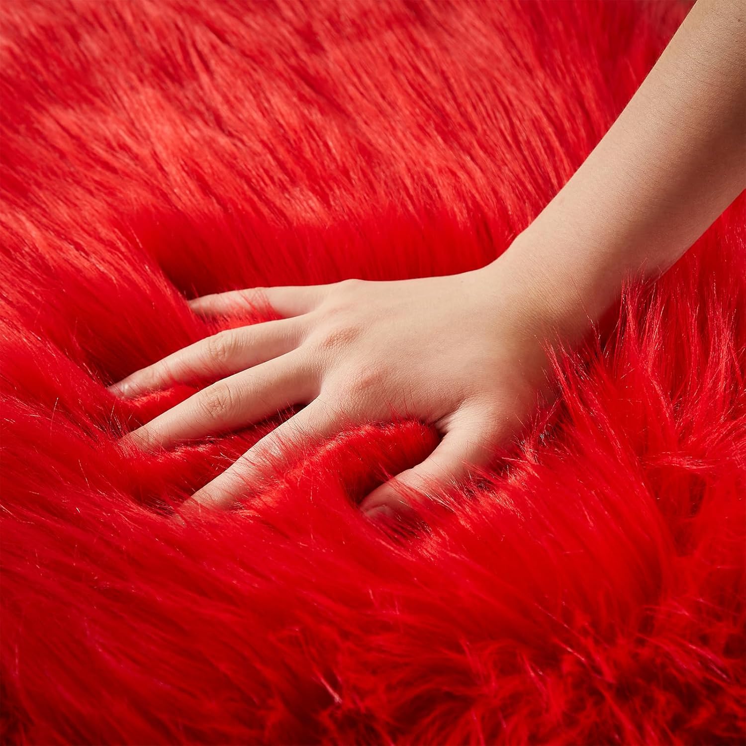 AMTOVO Faux Fur Rug, Red Small Area Rug, Fluffy Sheepskin Rug, Fuzzy Ultra Soft 2 x 3 ft Shag Rugs