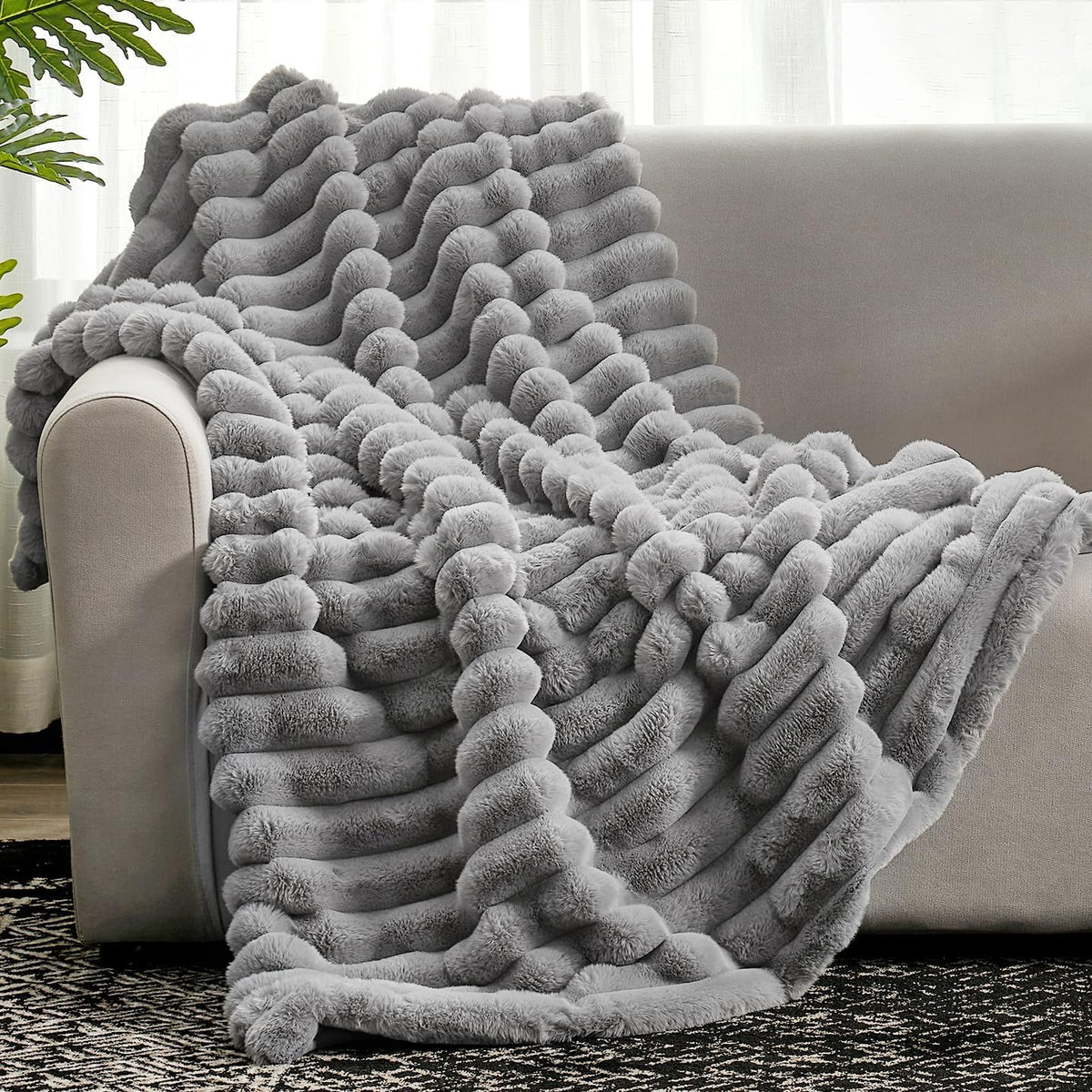 Cozy Bliss Faux Fur Throw Blanket for Couch, Cozy Warm Plush Striped Blanket for Sofa Bedroom