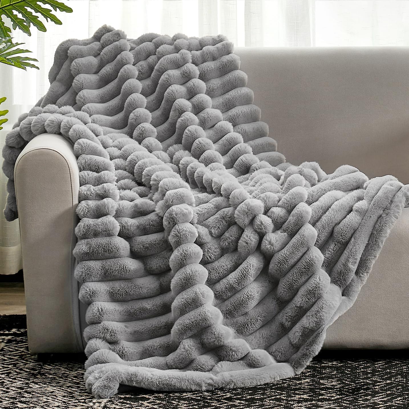 Cozy Bliss Faux Fur Throw Blanket for Couch, Cozy Warm Plush Striped Blanket for Sofa Bedroom