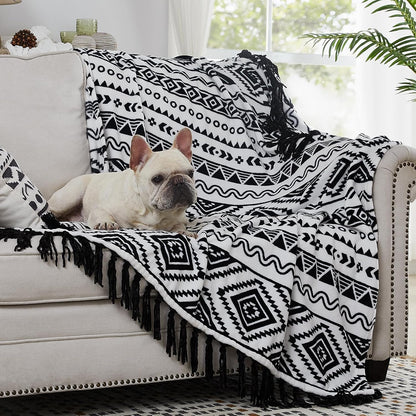 CASAAGUSTO Boho Throw Blanket - Black and White Decorative Blankets with Tassel, Printed Flannel