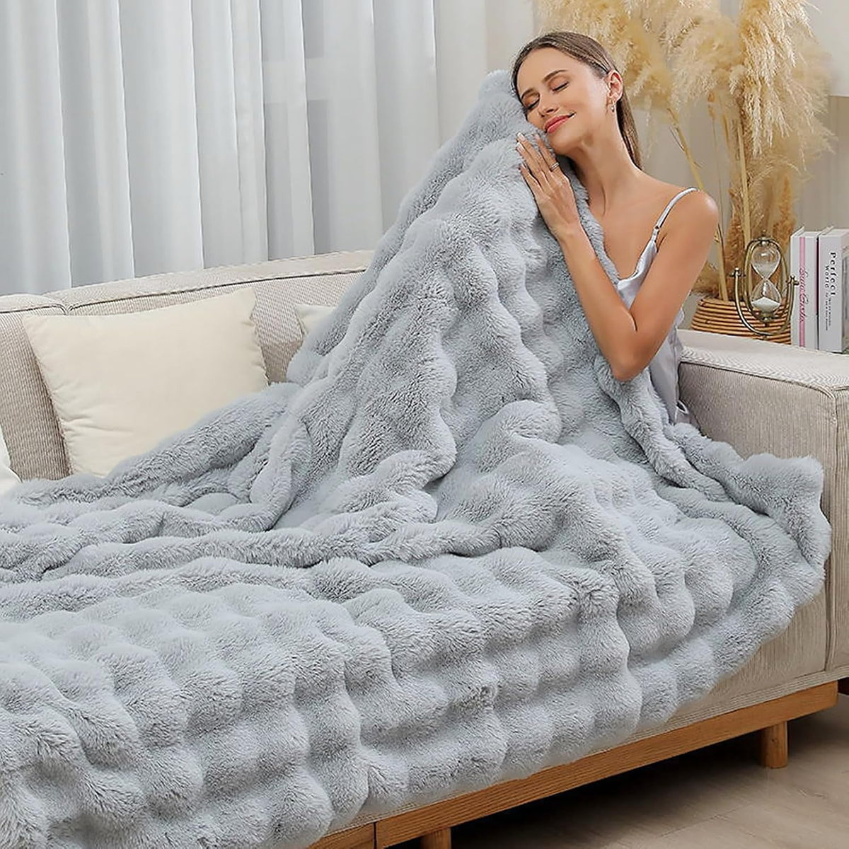 UKELER Ultra Soft Throw Blanket Grey Fluffy Blankets & Throws Faux Fur Blanket for Couch, Bed, Sofa