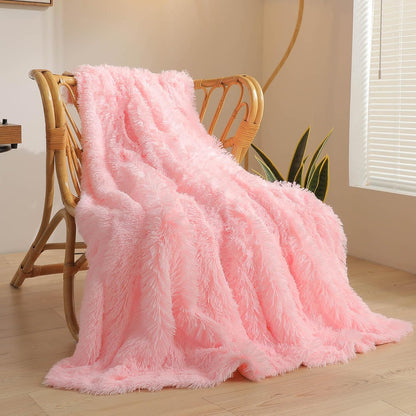 XeGe Luxury Faux Fur Blanket, Pink Soft Big Fluffy Throw, Shaggy Plush Decorative Cute Girls Furry