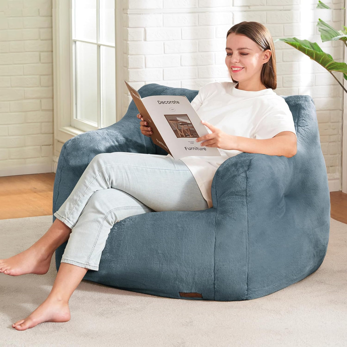 Hobestluk Bean Bag Chair for Adult Small Bean Bag Chairs with Arms Furry Beanbag Chair with Foam