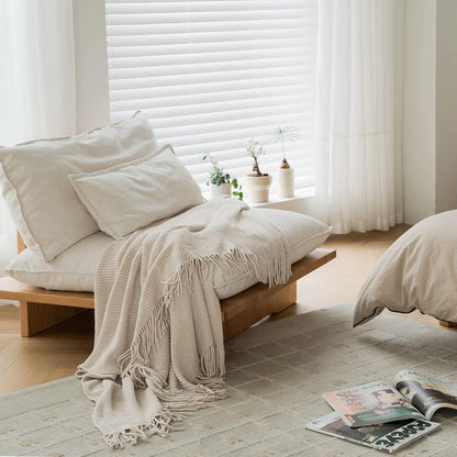 lifein Throw Blanket for Couch, Soft Boho Decor Bed Throw,Cozy White Chenille Knitted Small