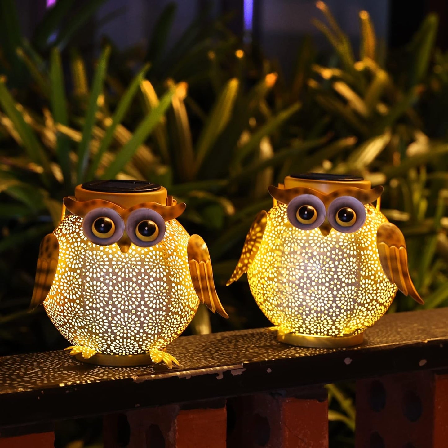 2 Pack Hanging Solar Lanterns - Garden Light Waterproof Metal Decorative Solar Lantern Lights