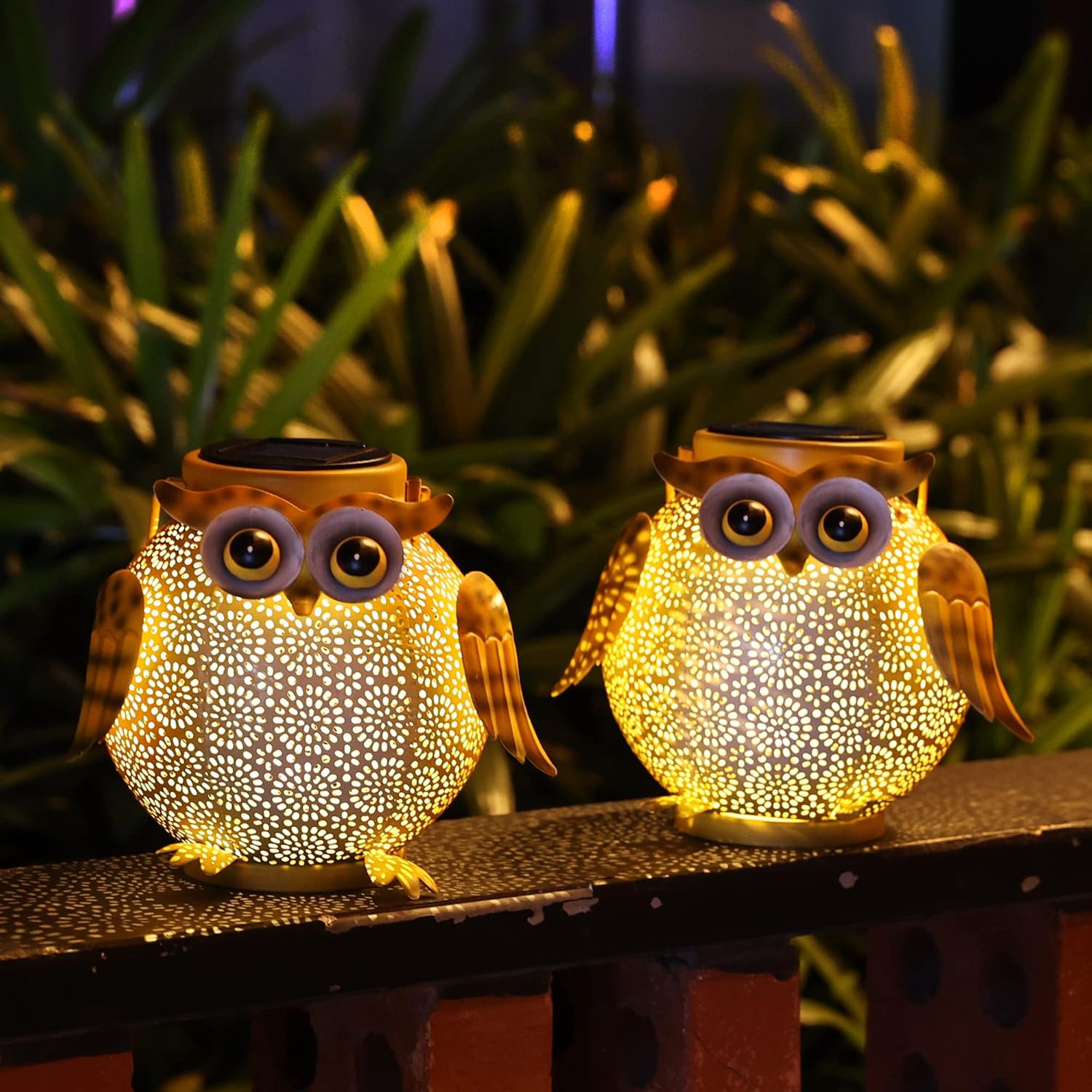 2 Pack Hanging Solar Lanterns - Garden Light Waterproof Metal Decorative Solar Lantern Lights