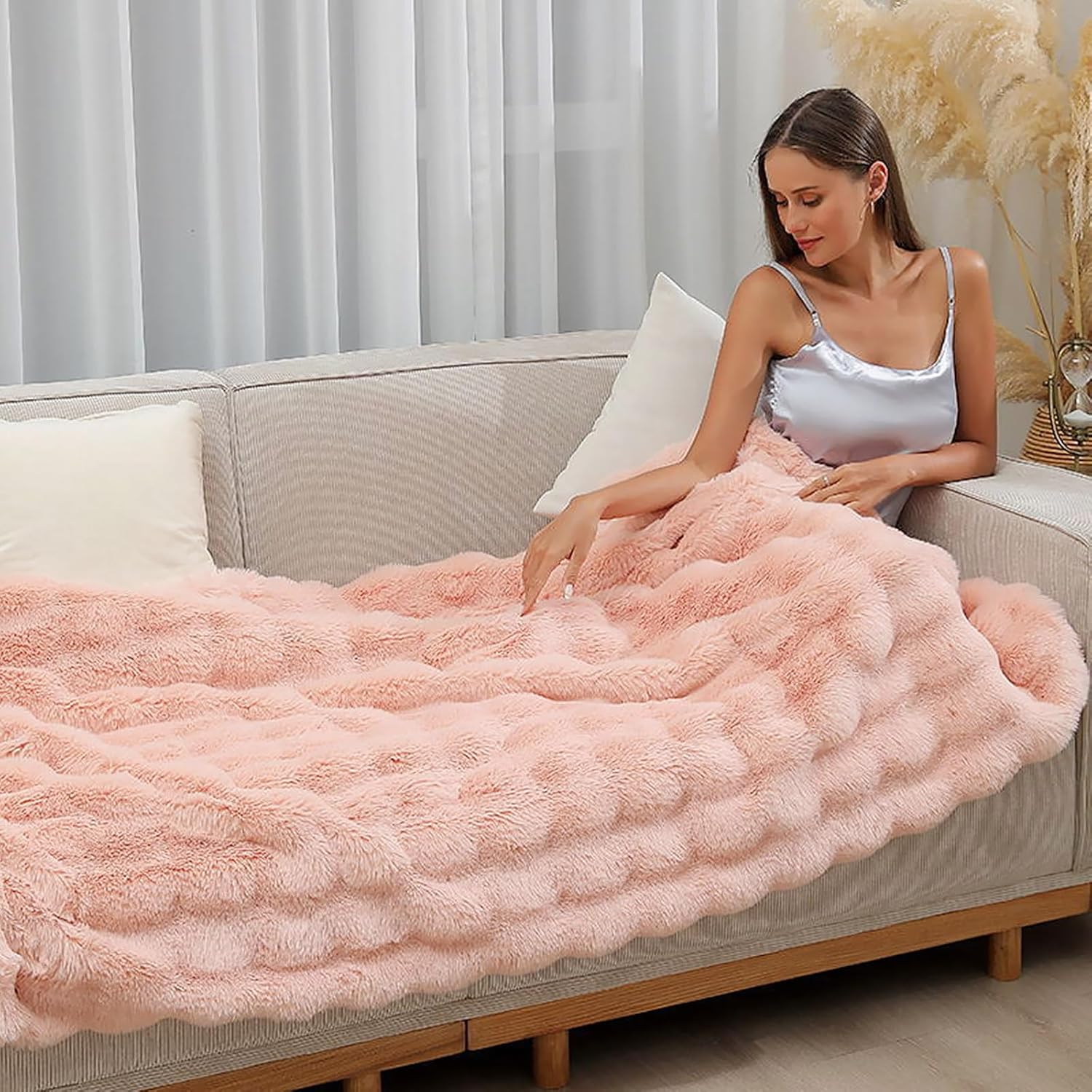 UKELER Large Fluffy Bed Blankets Throws Cozy Shaggy Faux Fur Blanket Soft Plush Thick Throw Blanket