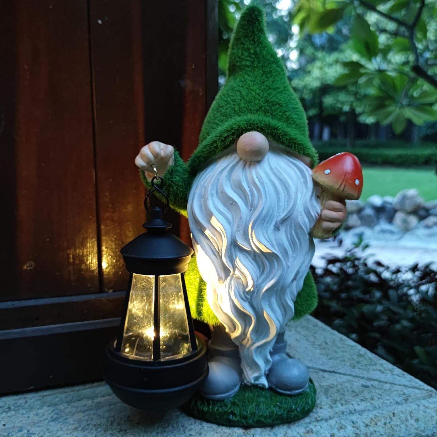 Solar Gnomes Garden Statues,Resin Gnome Figurine Holding Mushroom and Solar Lights Lantern,Outdoor