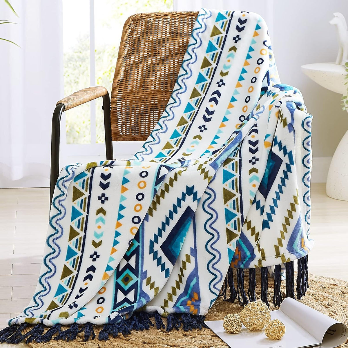CASAAGUSTO Boho Throw Blanket - Blue and White Decorative Blankets with Tassel, Printed Flannel