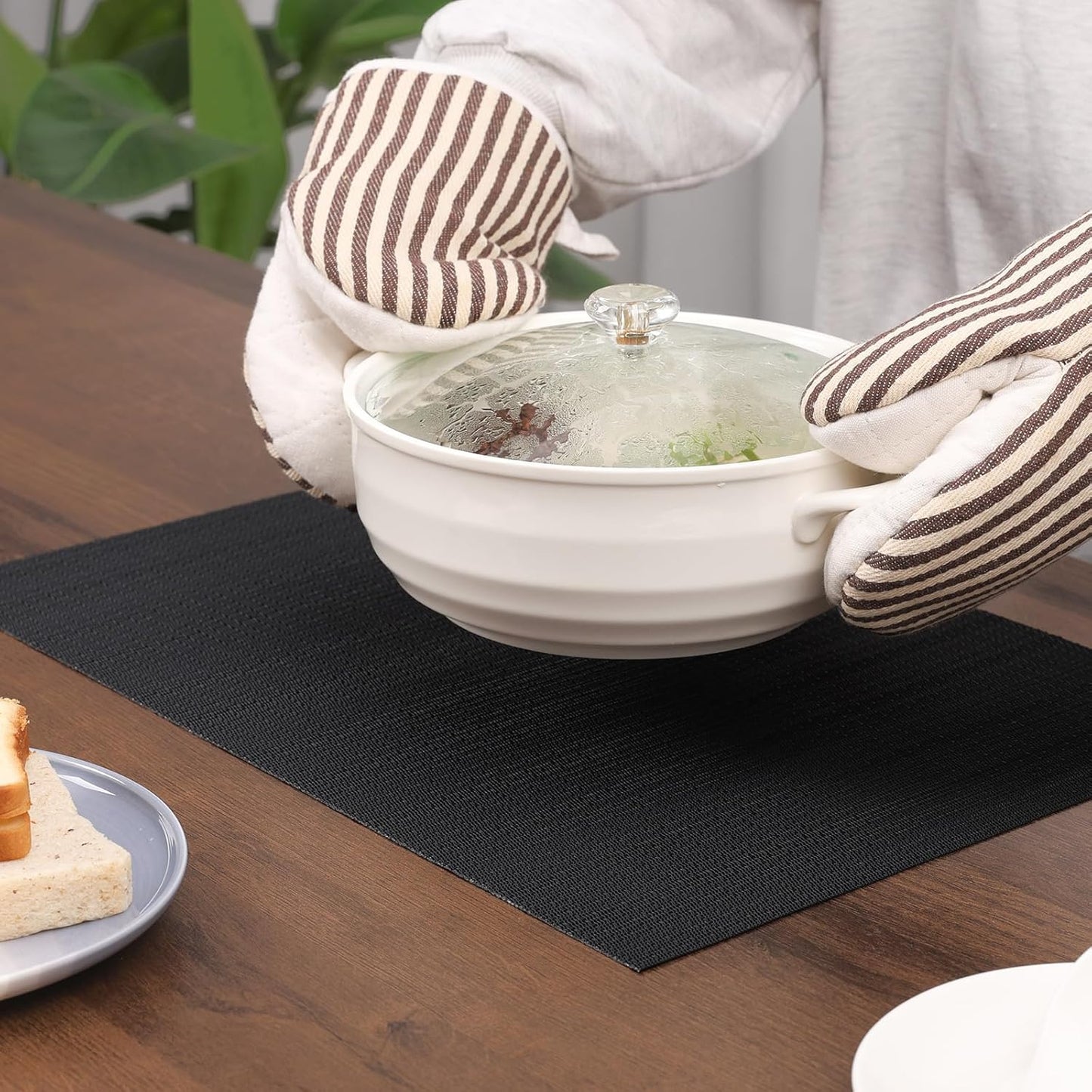 Myir JUN Placemats Set of 6, Vinyl Woven Placemats Place Mats Indoor Washable Table Mats Non-Slip