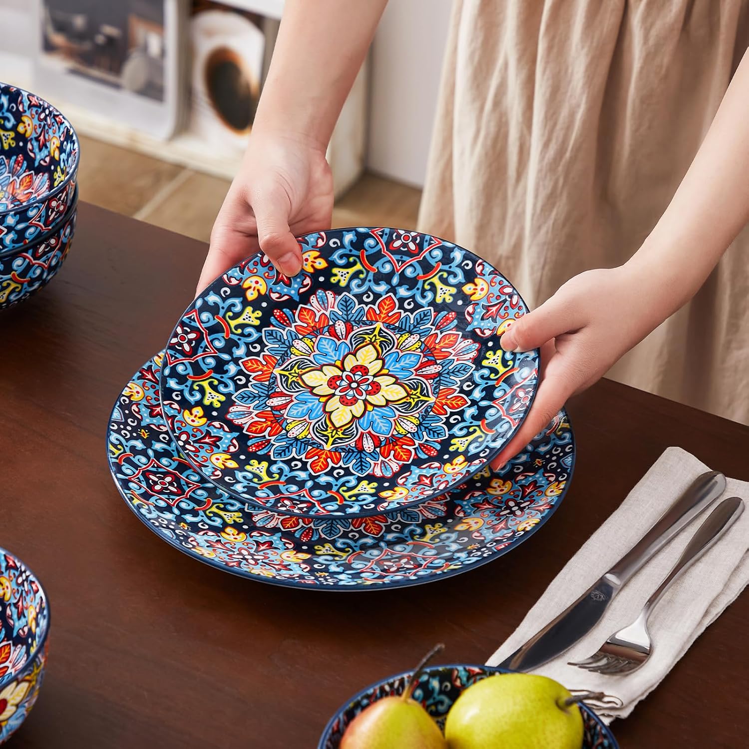 vancasso 12 Pieces Dinnerware Sets, Red Plates and Bowls Set, Porcelain Dishes Set for 4, Microwave