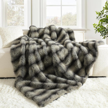 HORIMOTE HOME Luxury Faux Fur Throw Blanket, Non-Shedding 50"x60" Fur Blanket Throw, Ultra Soft