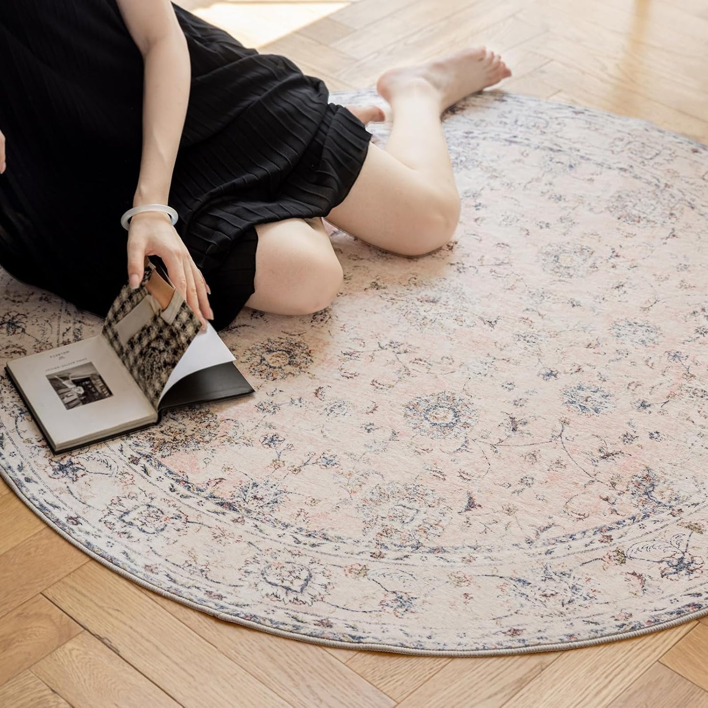 4'x4' Vintage Floral Rug - Persian Inspired Low-Pile Faux Wool Area Rug, Non-Slip Washable Round