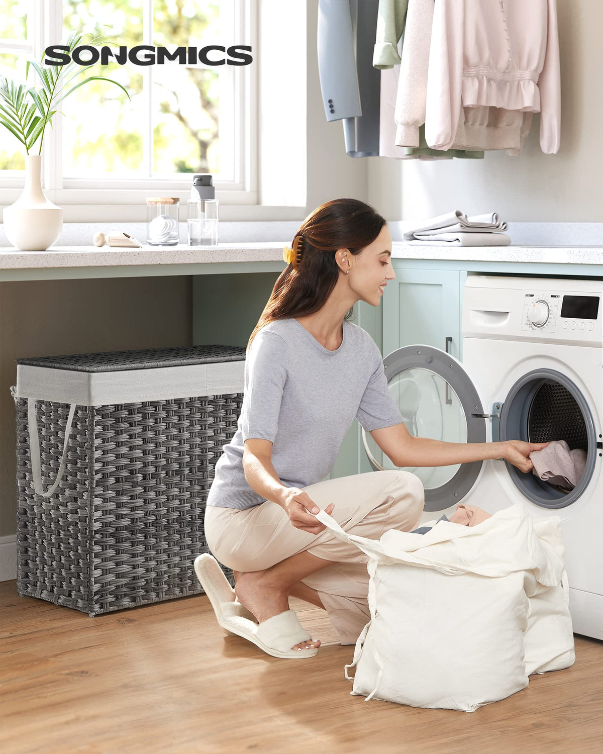 SONGMICS Laundry Hamper with Lid, 130L Wicker Laundry Basket