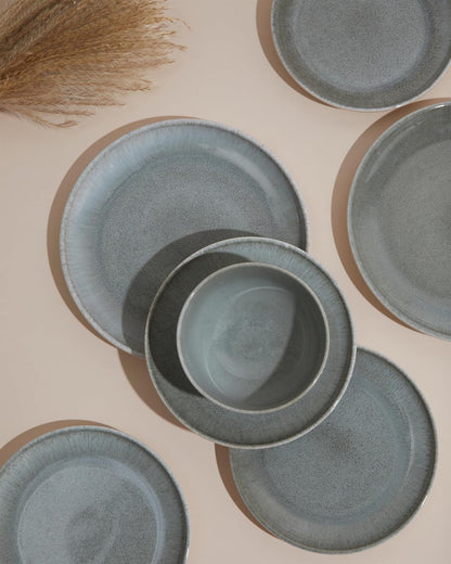 Ceramic Dinnerware Sets for 6, 18 Pieces Stoneware Plates and Bowls Sets, Chip and Stain Resistant