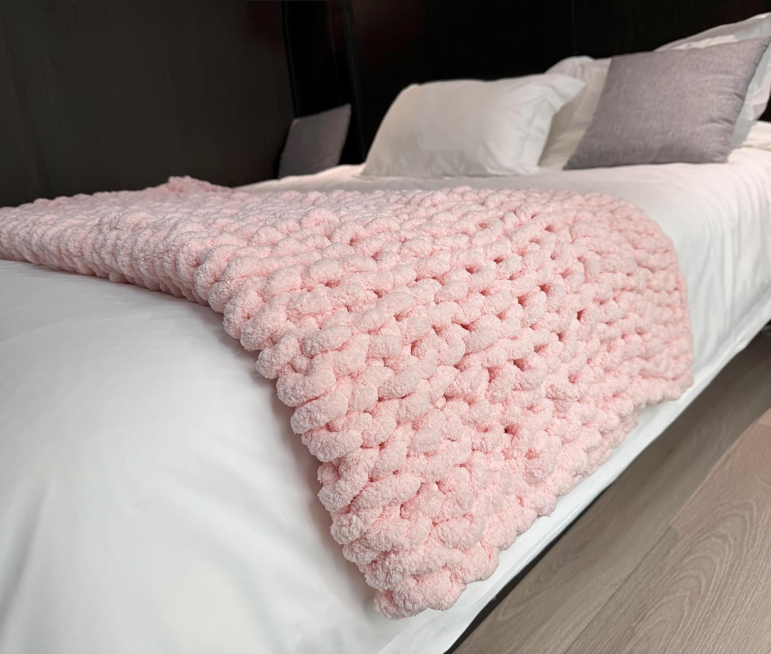 Chunky Knit Blanket Throw 40"×40", Chenille Throw Blankets, Handmade Warm & Cozy Blanket Couch Bed