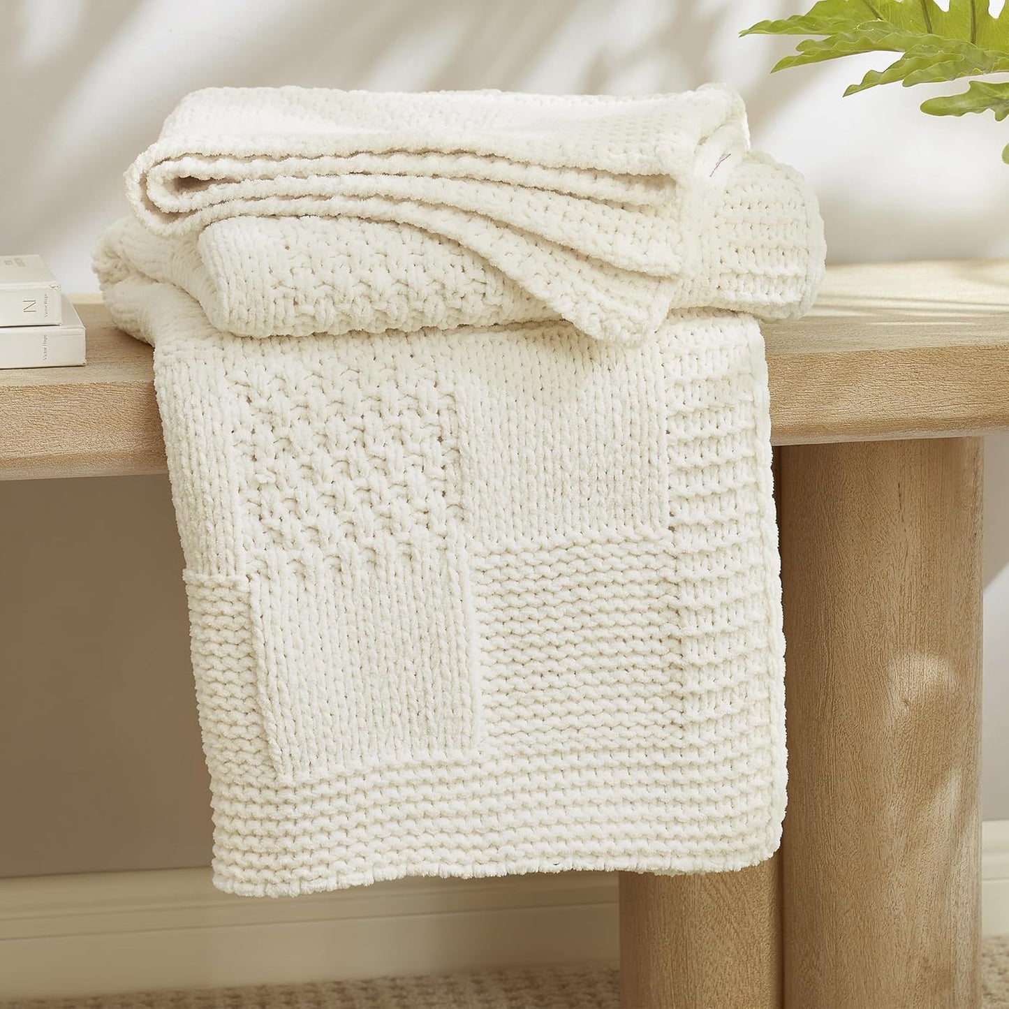 Amélie Home Chenille Knit Throw Blanket for Couch, Checkered Texture Decorative Soft Blanket for