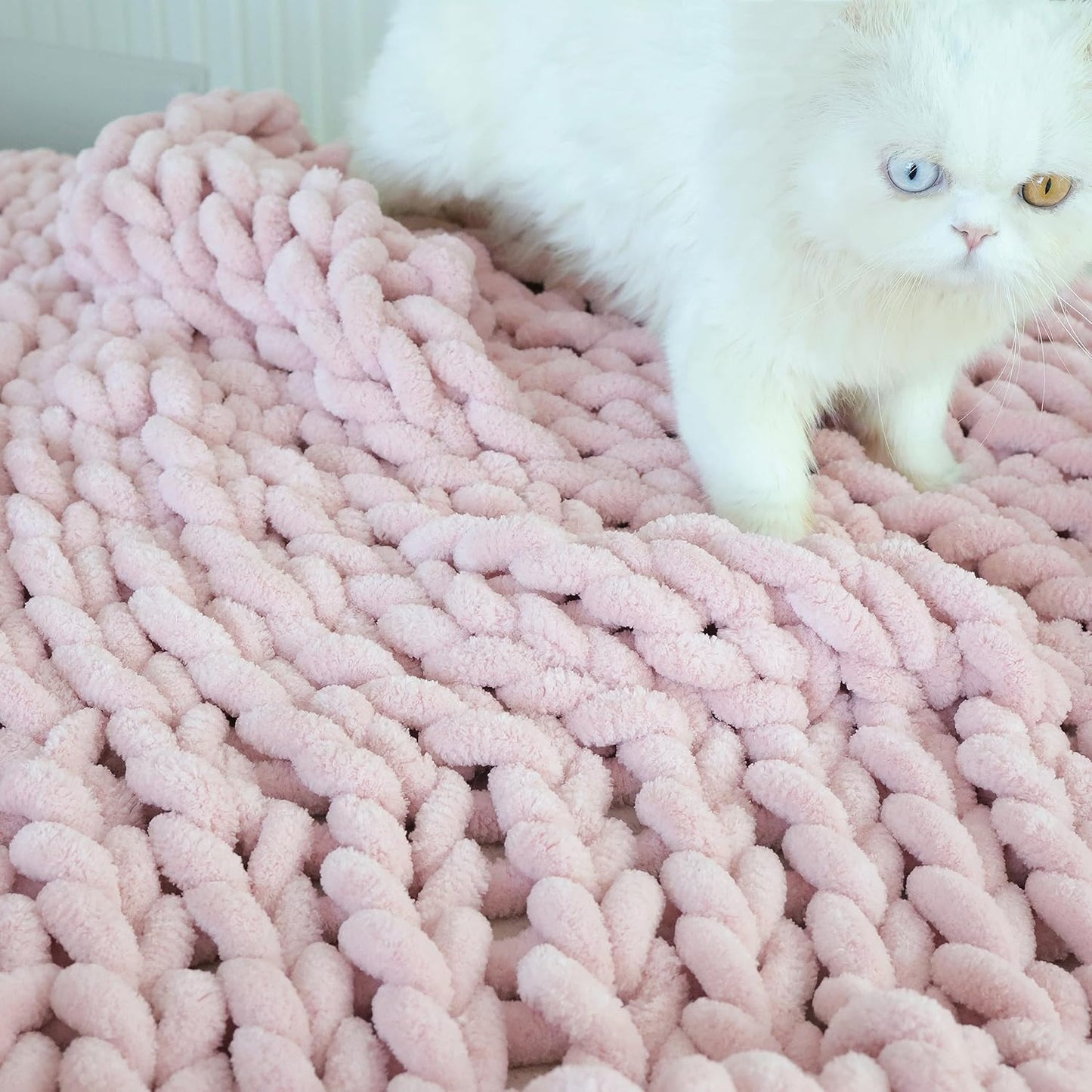 Maetoow Chenille Chunky Knit Blanket Throw （60×80 Inch）, Handmade Warm & Cozy Blanket Couch, Bed