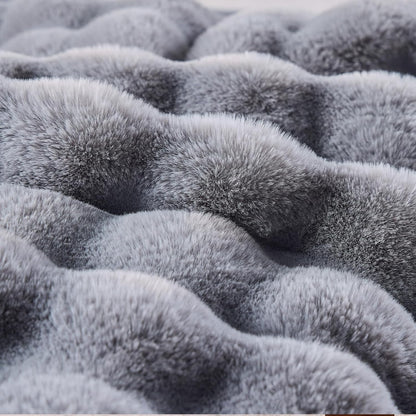 BENVWE Fluffy Faux Fur Throw Blanket for Couch, Soft Plush Thick Cozy Fuzzy Luxury Minky Bubble