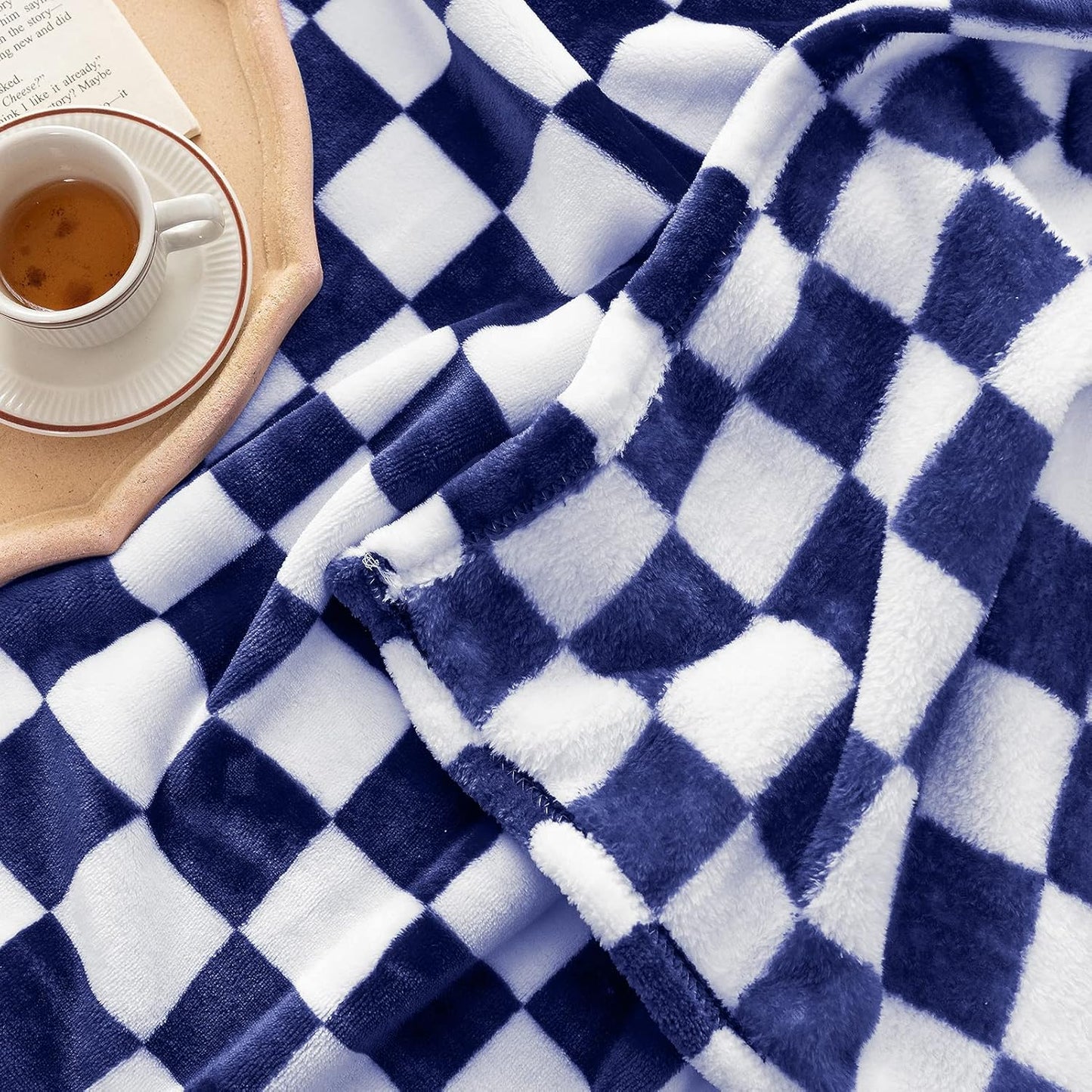 LOMAO Throw Blankets Flannel Blanket with Checkerboard Grid Pattern Soft Throw Blanket for Couch
