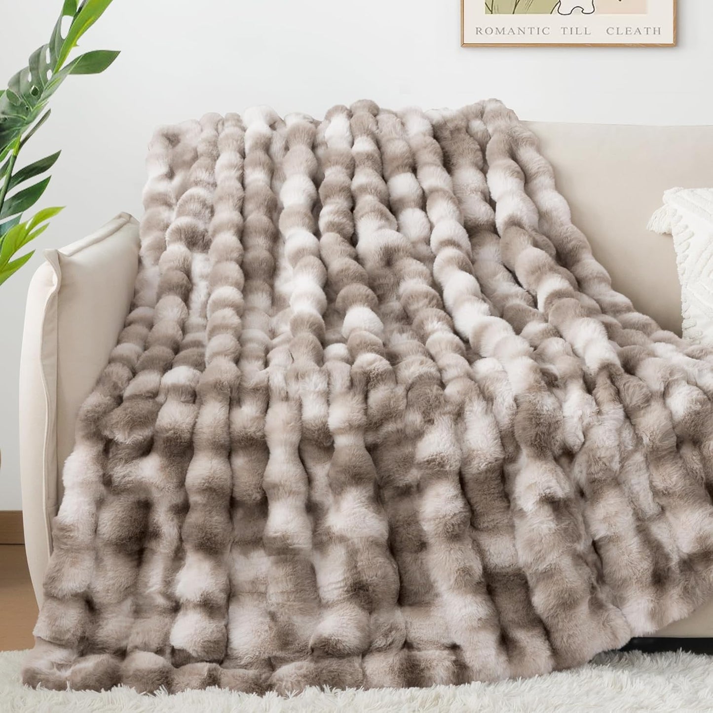 Touchat Luxury 1000GSM Rabbit Faux Fur Blanket, Super Heavy Warm Cozy Brown Blankets for Couch Bed