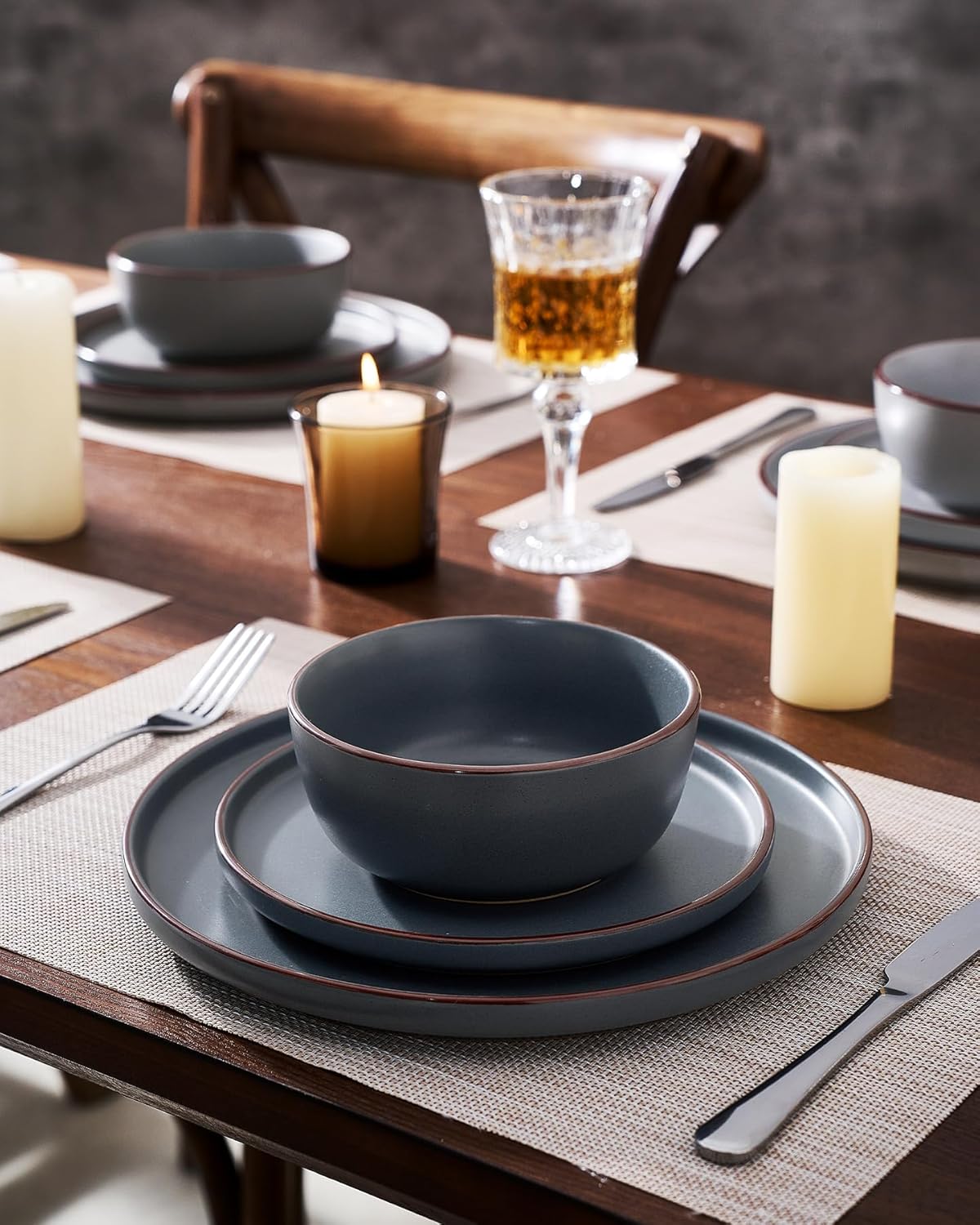 Famiware Mercury 24 Pieces Dinnerware Sets, Plates and Bowls Sets for 8, Microwave and Dishwasher