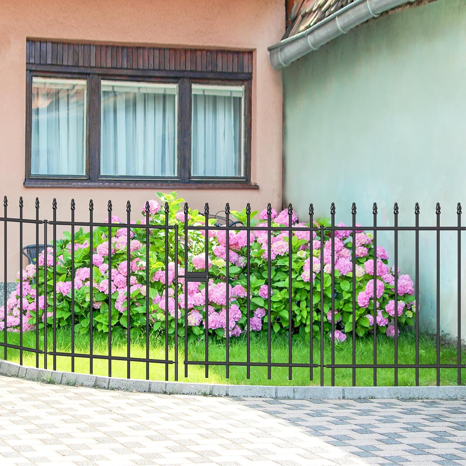 Metal Garden Fence with Gate 30 in H x 10 ft L, 1 Gate + 4 Panels Border Fence Panels Animal
