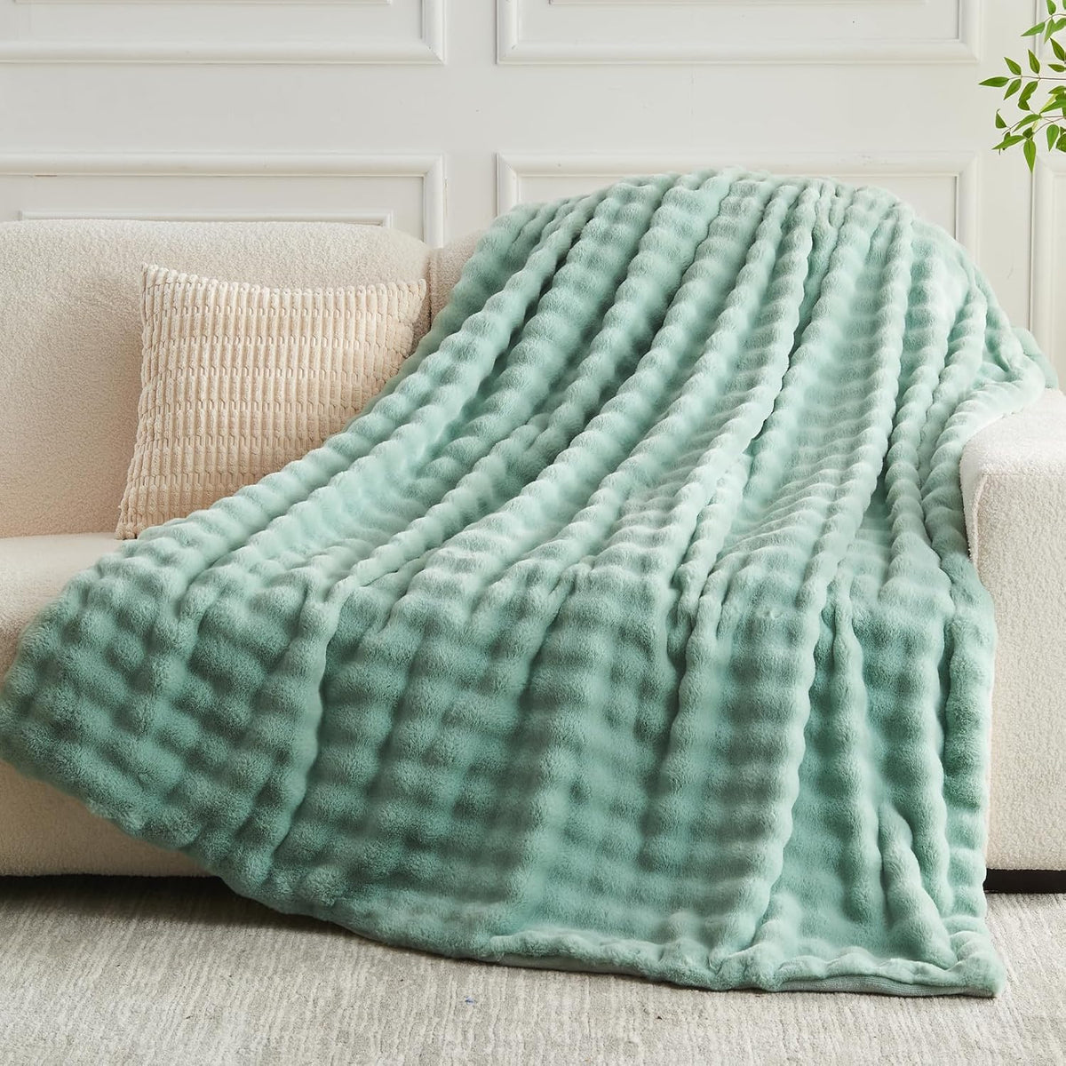 NEWCOSPLAY Faux Fur Twin Blanket Sage Green Bubble Blanket Thick Warm Soft for Couch Sofa Bed