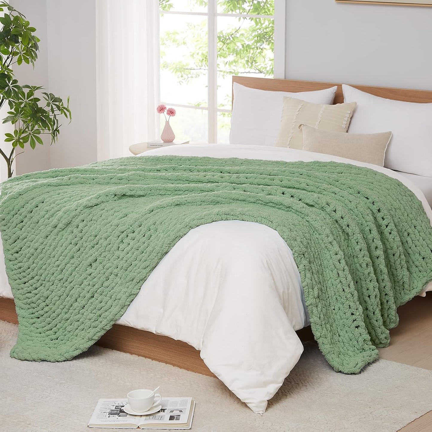L'AGRATY Chunky Knit Blanket Throw: 72''x84'' Chenille Chunky Knitted Throw Blanket for Bed Couch