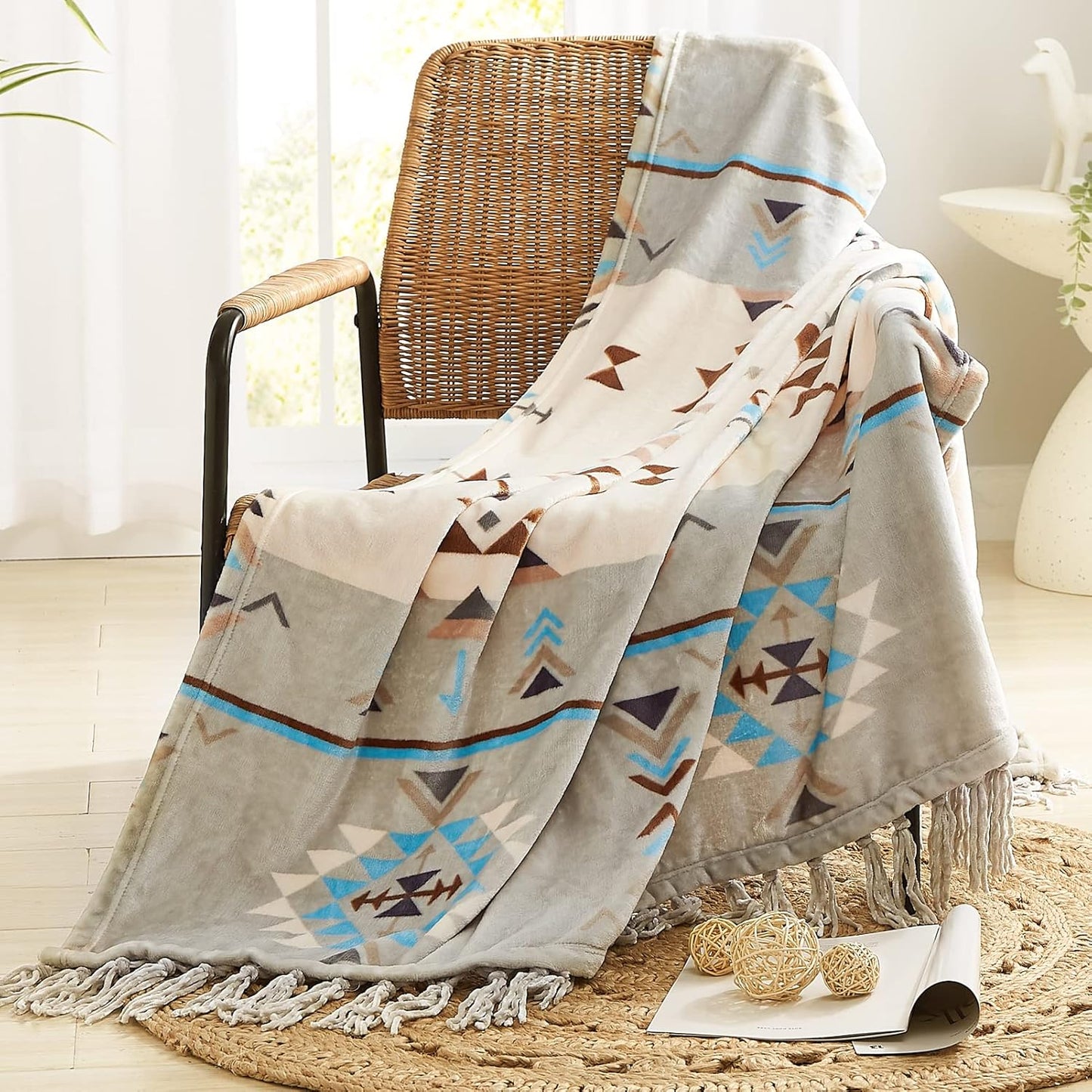 CASAAGUSTO Boho Throw Blanket - Green and Beige Decorative Blankets with Tassel, Printed Flannel