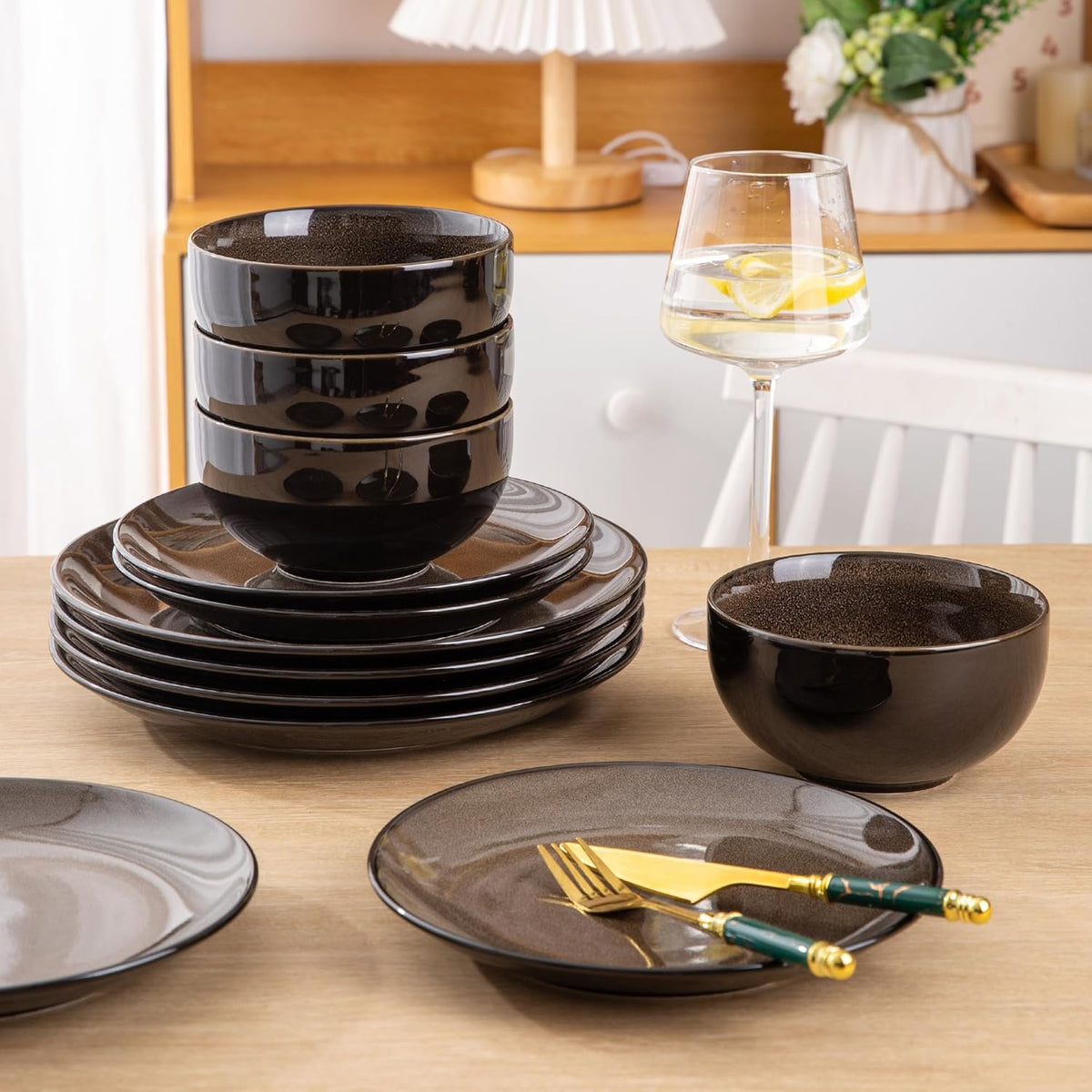 LERATIO Ceramic Dinnerware Sets for 4,Stoneware Coupe Plates and Bowls Sets,Highly Chip and Crack