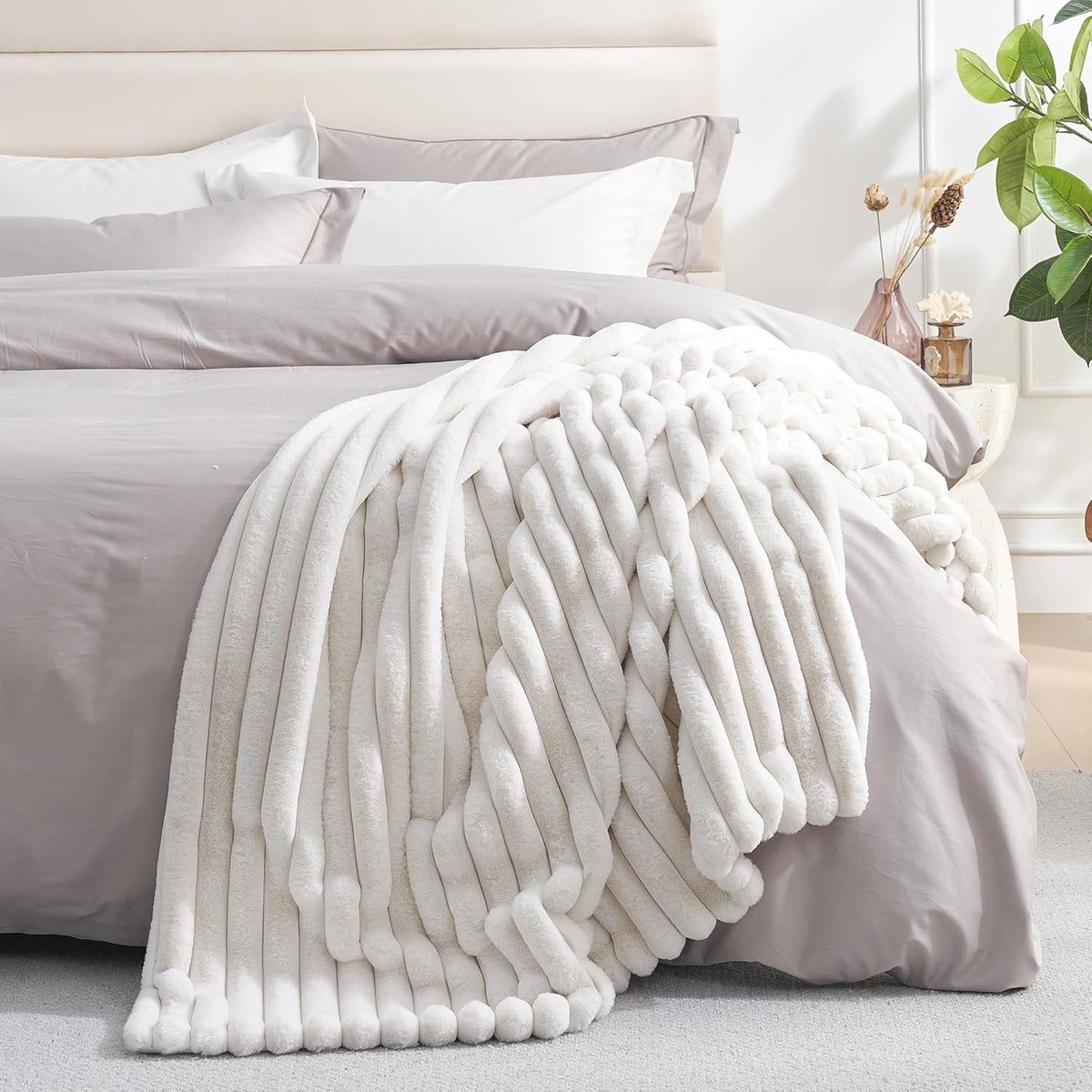 Amélie Home Faux Fur Throw Blanket for Couch, Cozy Fuzzy Fluffy Fur Luxurious Soft Striped Plush