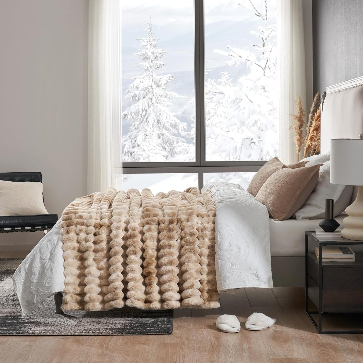 Cozy Bliss Faux Fur Throw Blanket for Couch, Cozy Warm Plush Striped Blanket for Sofa Bedroom
