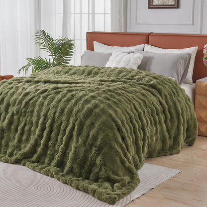 Lotus Karen Faux Fur Blanket Dark Green - Big Bubble Rabbit Fluff King Blankets for The Bed,Softest