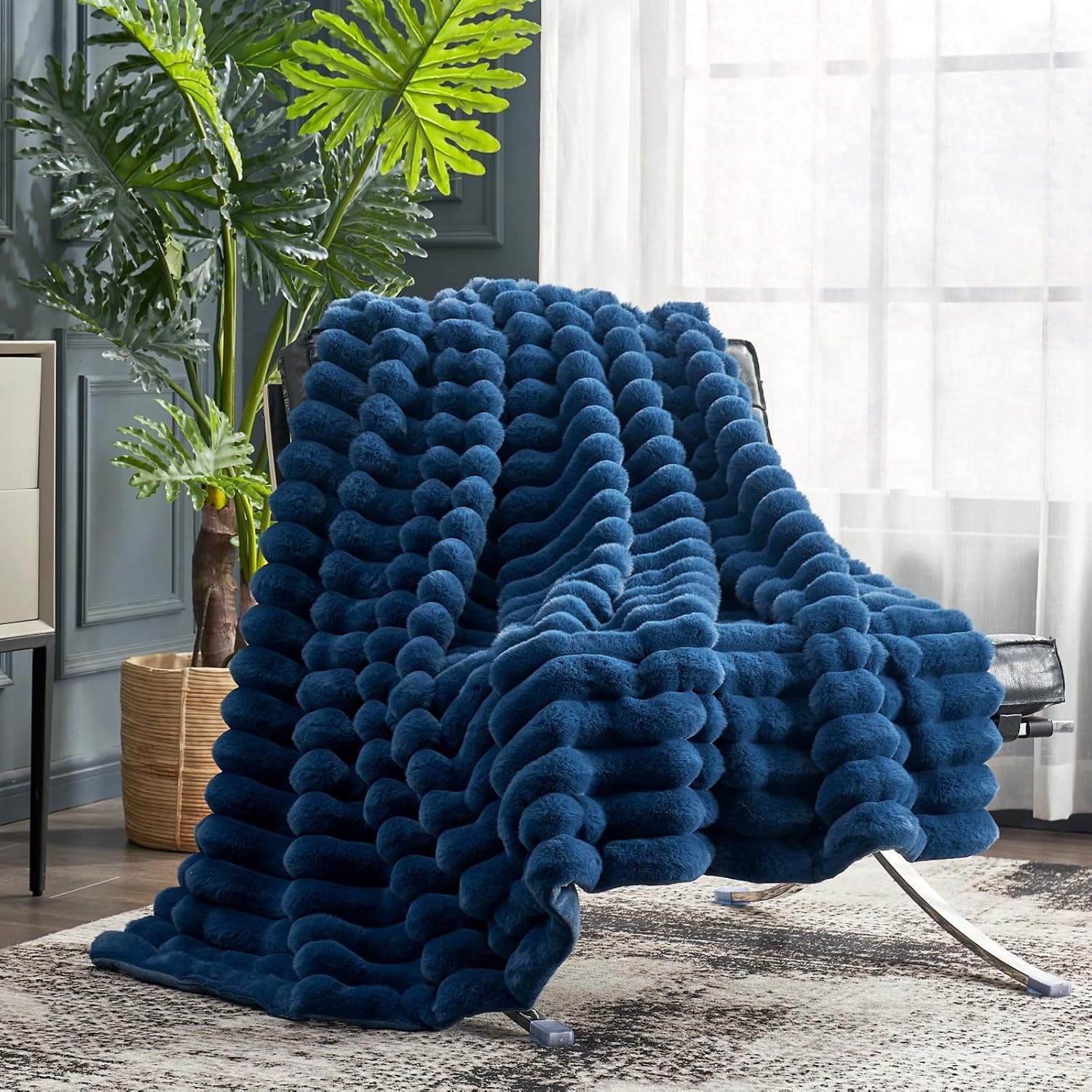 Cozy Bliss Faux Fur Throw Blanket for Couch, Cozy Warm Plush Striped Blanket for Sofa Bedroom