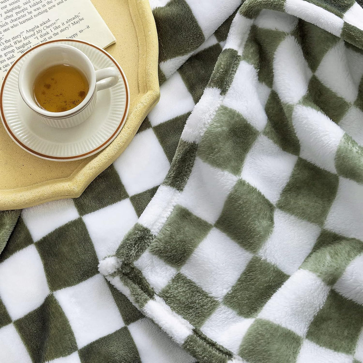 LOMAO Throw Blankets Flannel Blanket with Checkerboard Grid Pattern Soft Throw Blanket for Couch