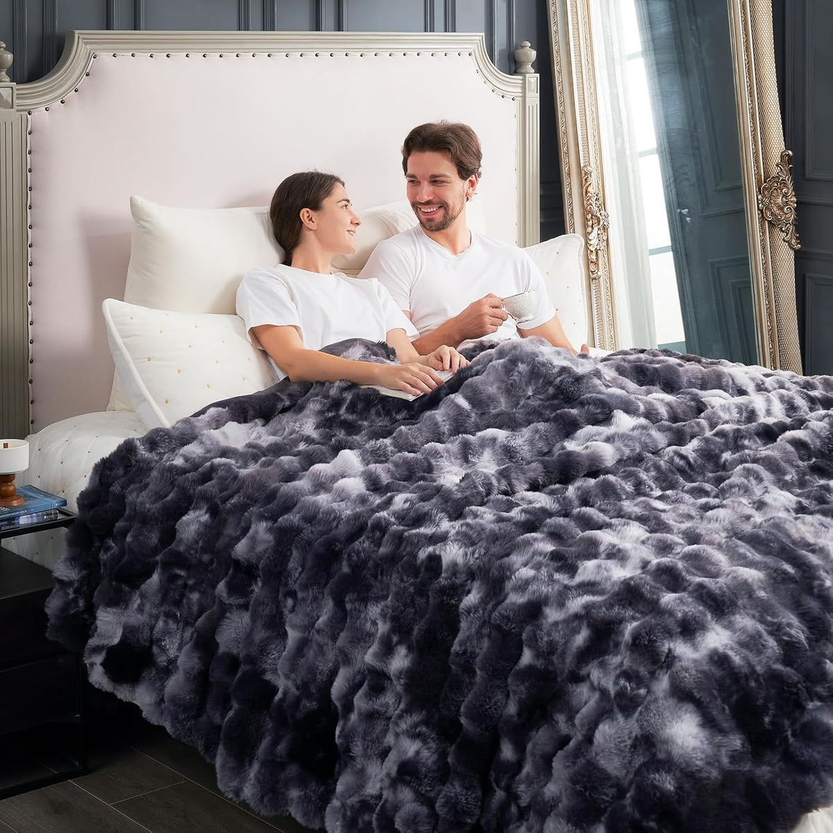 Cozy Bliss Faux Fur Throw Blanket for Couch, Fuzzy Soft Plush Thick Bubble Blanket for Sofa Bedroom