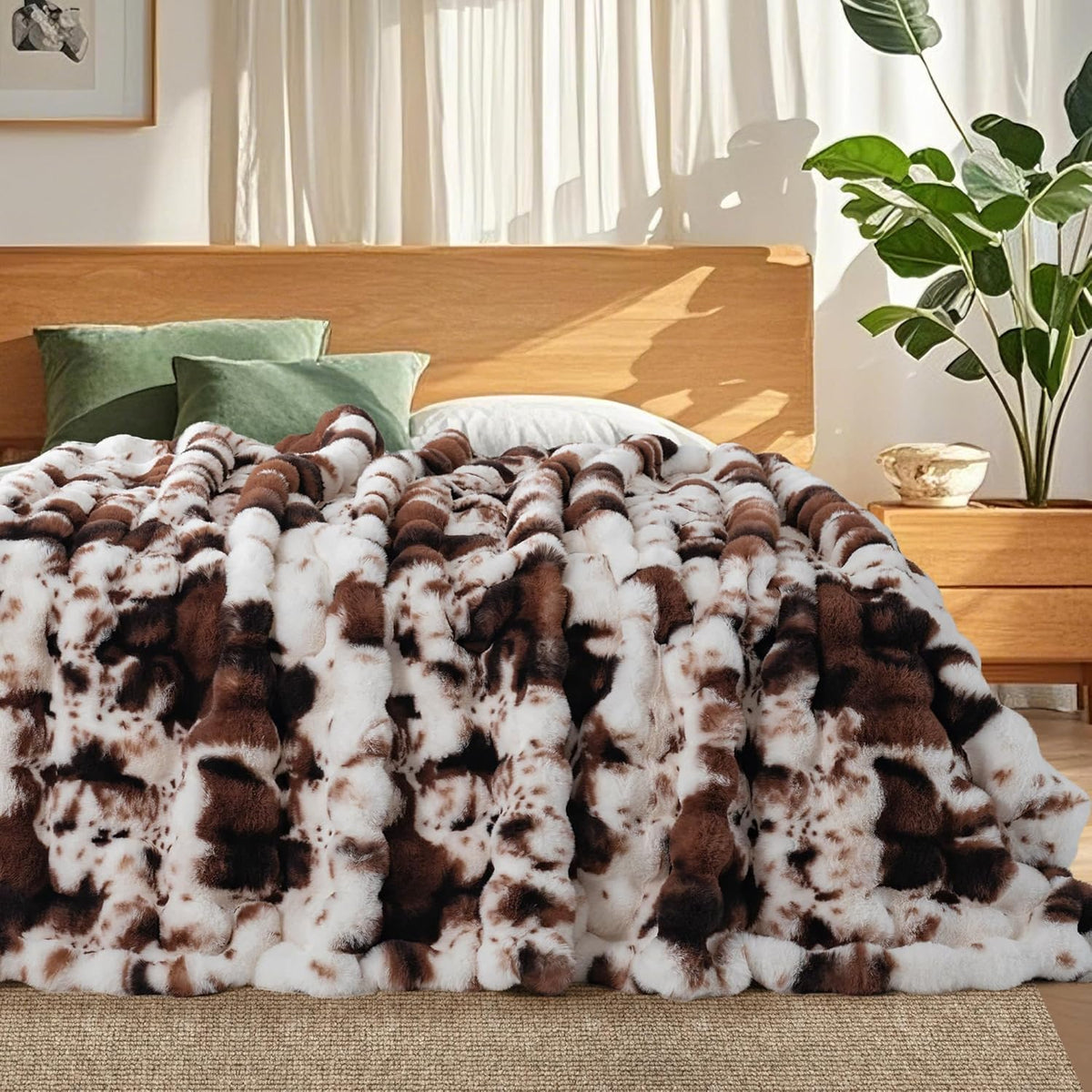 Touchat Cow Print Blanket for Couch, Faux Fur Throw Blanket, Super Heavy Warm Cozy Blankets for Bed