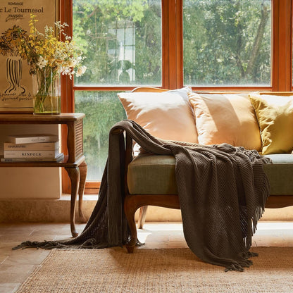 lifein Throw Blanket for Couch, Soft Boho Decor Bed Throw,Cozy Brown Knitted Chenille Small