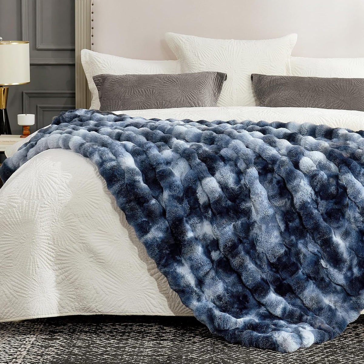 Cozy Bliss Faux Fur Throw Blanket for Couch, Fuzzy Soft Plush Thick Bubble Blanket for Sofa Bedroom
