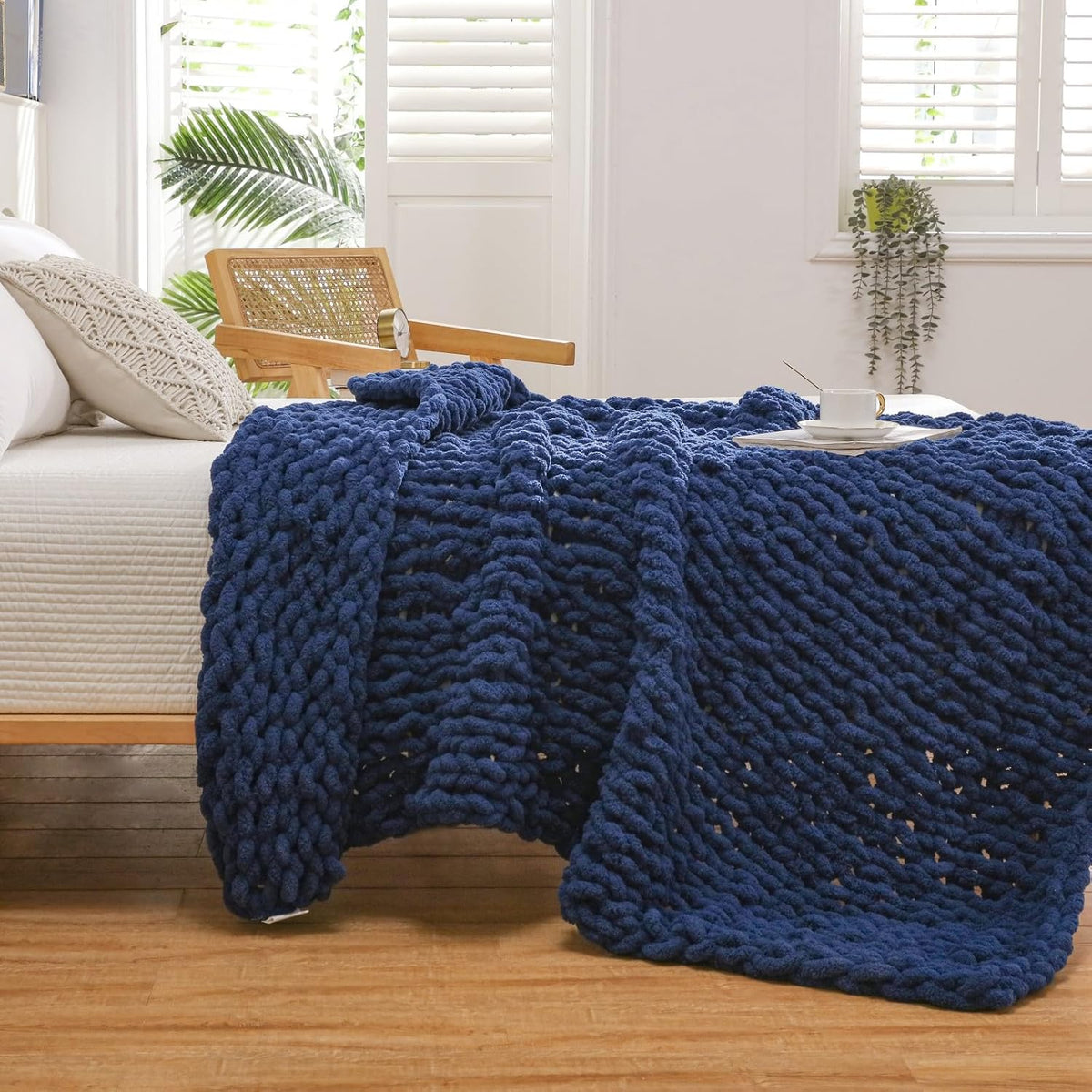 WESHIONGOO Chunky Knit Blanket Throw 50"×60" Knitted Throw Blankets for Couch Bed Fluffy Soft