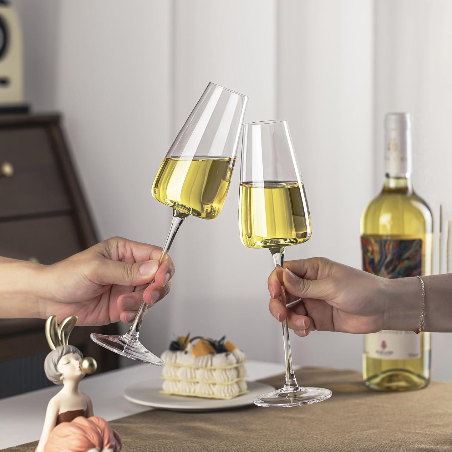 Champagne Flutes Glass Set of 4,Crystal Champagne Glasses 9OZ/ 270ML, Hand Blown Mimosa Glasses