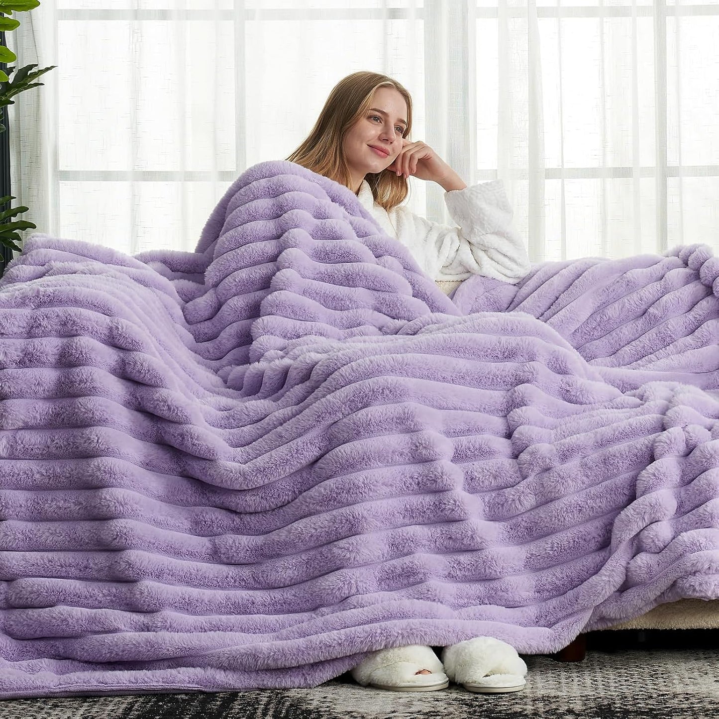 Cozy Bliss Faux Fur Throw Blanket for Couch, Cozy Warm Plush Striped Blanket for Sofa Bedroom