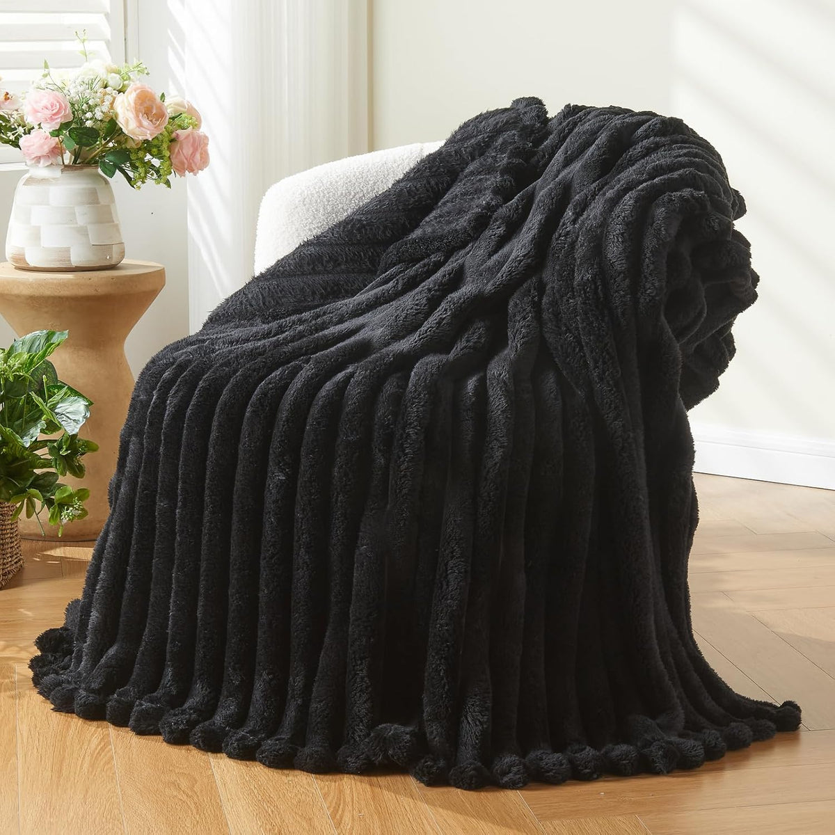 NEWCOSPLAY Super Soft Throw Blanket Black Premium Silky Flannel Fleece 3D Ribbed Jacquard