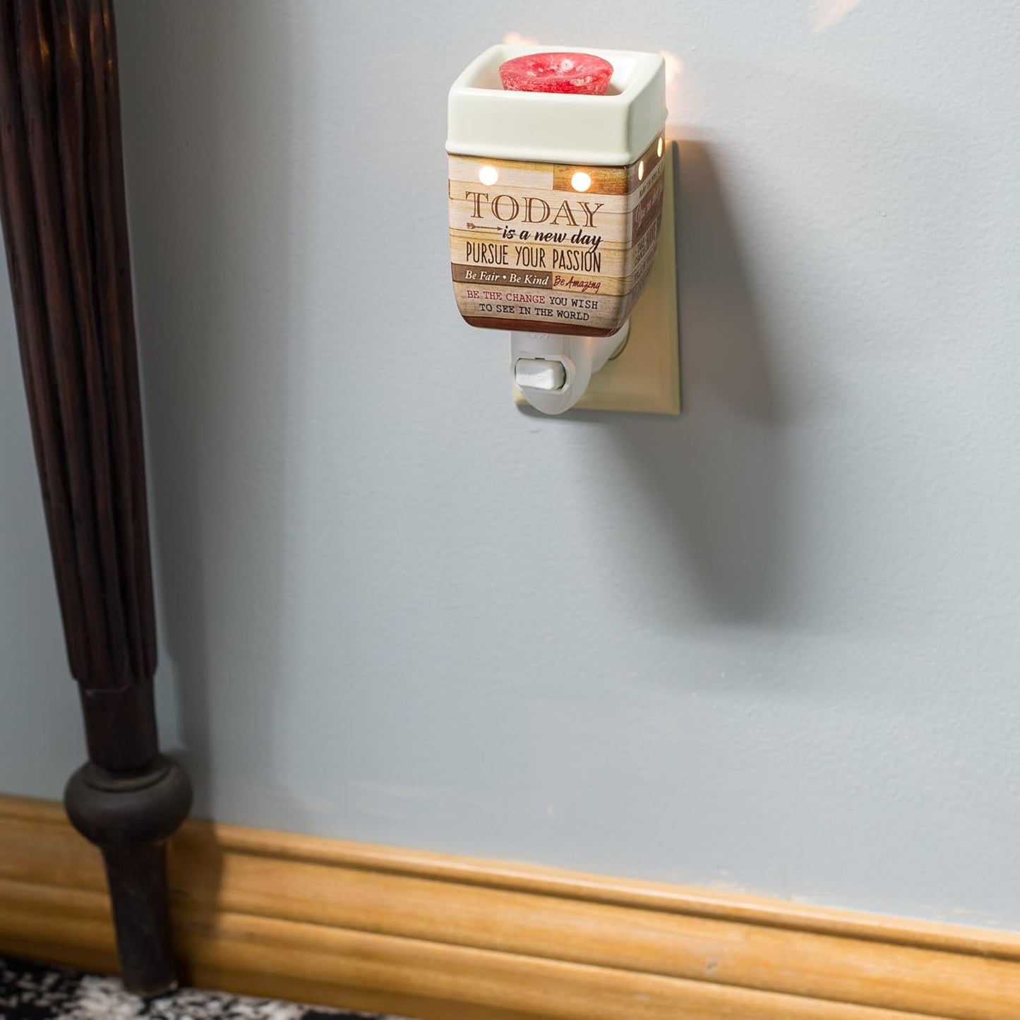 Elanze Designs Today Aspire Change The World Wood Look Stoneware Electric Plug-in Wax Tart Oil