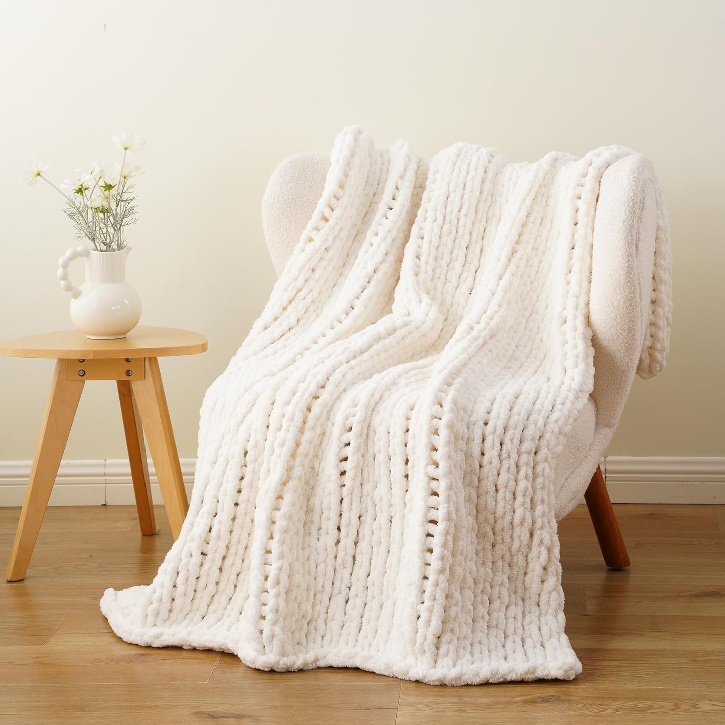 Battilo Chunky Knit Throw Blanket, Soft and Thick Chenille Throw Blanket, 50"x60" Handmade Cable