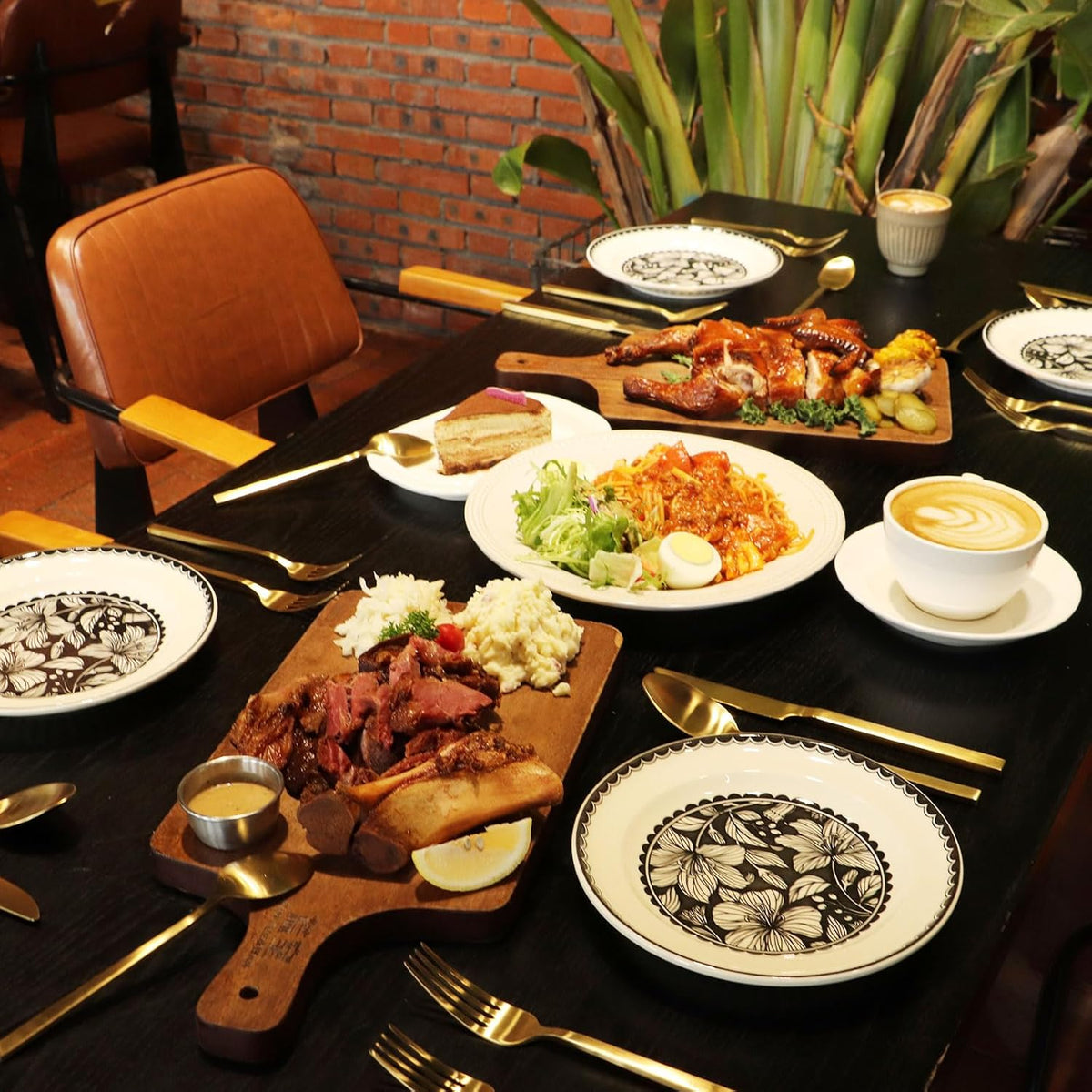 Stainless Steel Flatware Set Hand Forged 18/10 Silverware Set Cutlery Set Gold Cuboid Handle Matte